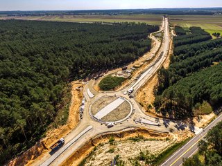 Fot. GDDKiA oddział w Opolu. DK45; budowa obwodnicy Praszki i Gorzowa Śl. Stan na sierpień 2021 r.