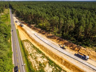 Fot. GDDKiA oddział w Opolu. DK45; budowa obwodnicy Praszki i Gorzowa Śl. Stan na sierpień 2021 r.