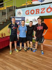 Niemal 30 par rywalizowało przy tenisowych stołach