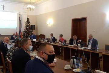 Trwa sesja Rady Powiatu w Wieluniu. Dziś poznamy nazwisko jej nowego wiceprzewodniczącego