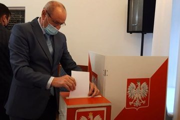 Trwa sesja Rady Powiatu w Wieluniu. Dziś poznamy nazwisko jej nowego wiceprzewodniczącego