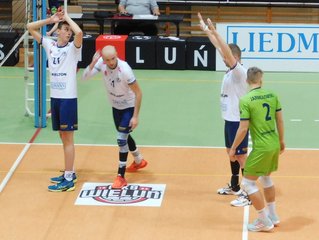 Pewna wygrana wieluńskiego lidera