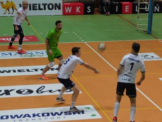 Pewna wygrana wieluńskiego lidera