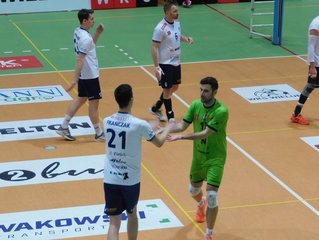 Pewna wygrana wieluńskiego lidera
