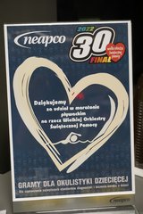 W Praszce pływali na rzecz WOŚP. Odbył się drugi nocny maraton pływacki