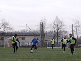 Drużyny piłkarskiej Klasy Okręgowej sprawdzały formę