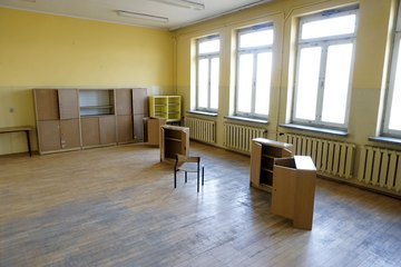 Mieszkańcy Wielgiego i Dymku (gmina Ostrówek) szykują byłą szkołę dla uchodźców