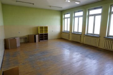 Mieszkańcy Wielgiego i Dymku (gmina Ostrówek) szykują byłą szkołę dla uchodźców