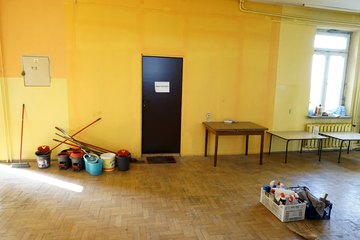 Mieszkańcy Wielgiego i Dymku (gmina Ostrówek) szykują byłą szkołę dla uchodźców