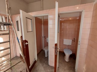 Mieszkańcy Wielgiego i Dymku (gmina Ostrówek) szykują byłą szkołę dla uchodźców