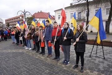 Świat musi to zobaczyć! Tysiące wieluńskiej młodzieży mówi: Nigdy więcej wojny!