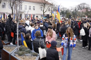 Świat musi to zobaczyć! Tysiące wieluńskiej młodzieży mówi: Nigdy więcej wojny!