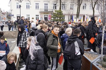 Świat musi to zobaczyć! Tysiące wieluńskiej młodzieży mówi: Nigdy więcej wojny!