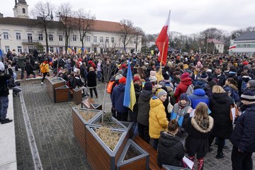 Świat musi to zobaczyć! Tysiące wieluńskiej młodzieży mówi: Nigdy więcej wojny!