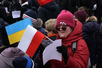 Świat musi to zobaczyć! Tysiące wieluńskiej młodzieży mówi: Nigdy więcej wojny!