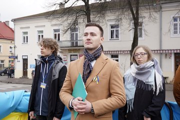 Świat musi to zobaczyć! Tysiące wieluńskiej młodzieży mówi: Nigdy więcej wojny!