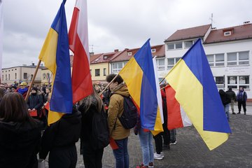 Świat musi to zobaczyć! Tysiące wieluńskiej młodzieży mówi: Nigdy więcej wojny!