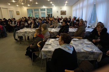 Ponad 230 uchodźców w gminie Pątnów, wśród nich ponad 130 dzieci. Sprawdzamy, co jest teraz najbardziej potrzebne