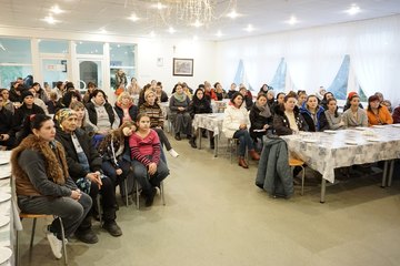 Ponad 230 uchodźców w gminie Pątnów, wśród nich ponad 130 dzieci. Sprawdzamy, co jest teraz najbardziej potrzebne
