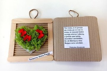Światowy Dzień Poezji i spotkanie z poetką w wieluńskiej bibliotece
