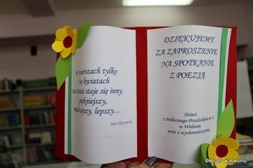 Światowy Dzień Poezji i spotkanie z poetką w wieluńskiej bibliotece