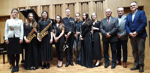 Uczniowie – uczniom. W Szkole Muzycznej I Stopnia w Wieluniu odbył się wzruszający koncert