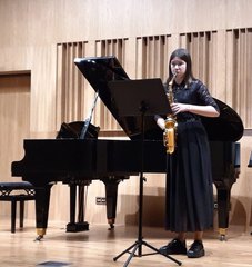 Uczniowie – uczniom. W Szkole Muzycznej I Stopnia w Wieluniu odbył się wzruszający koncert