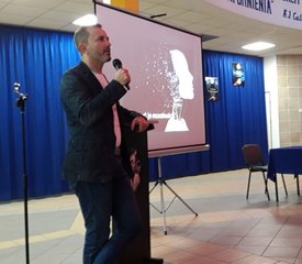 Tomasz Rożek, znany popularyzator nauki, odwiedził LO im. Tadeusza Kościuszki