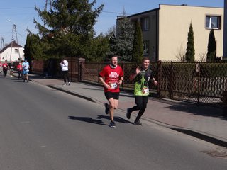 Wysoka frekwencja i świetne czasy w Biegu Strażaka w Dąbrowie