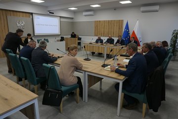 Radni gminy Pątnów od dzisiaj obradują w nowoczesnym wnętrzu – sala po remoncie robi wrażenie
