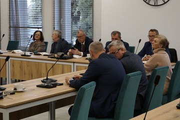 Radni gminy Pątnów od dzisiaj obradują w nowoczesnym wnętrzu – sala po remoncie robi wrażenie