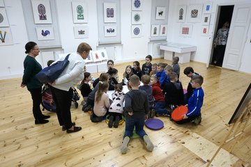 Podróże wycinanek w Muzeum w Praszce