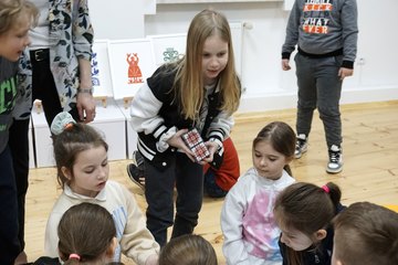 Podróże wycinanek w Muzeum w Praszce