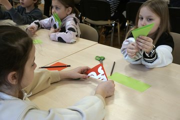 Podróże wycinanek w Muzeum w Praszce
