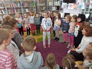 Kolejne spotkanie z cyklu „W służbie człowiekowi” w wieluńskiej książnicy