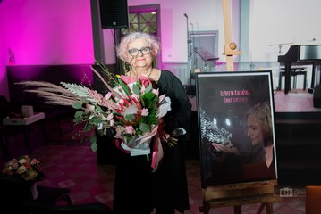 Elżbieta Kalińska, dyrektorka Wieluńskiego Domu Kultury zadebiutowała jako poetka