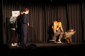 „Mistrzowie Wyobraźni” - przegląd spektakli teatrów szkolnych w Wieluniu