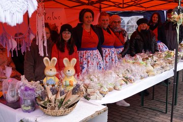 Kiermasz wielkanocny w Gorzowie Śląskim. Mały, ale barwny i aromatyczny