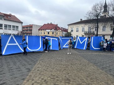 Niebieski Marsz dla Autyzmu przeszedł ulicami Wielunia