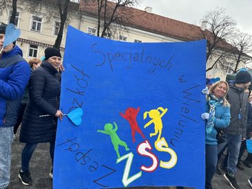 Niebieski Marsz dla Autyzmu przeszedł ulicami Wielunia