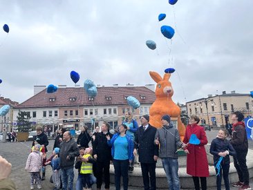 Niebieski Marsz dla Autyzmu przeszedł ulicami Wielunia