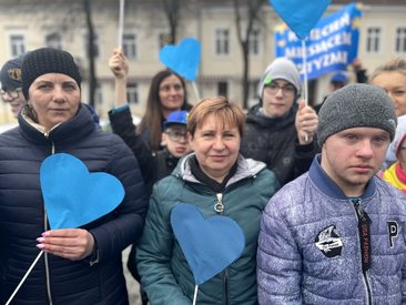 Niebieski Marsz dla Autyzmu przeszedł ulicami Wielunia