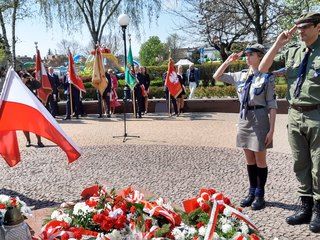 Wieluń: uczcili 231. rocznicę uchwalenia Konstytucji 3 Maja