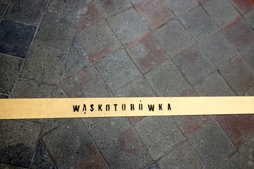 Niecodzienna wystawa na Dworcu Kulturalnym Wieluń – Dąbrowa