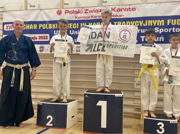 Medale wieluńskich karateków w Toruniu