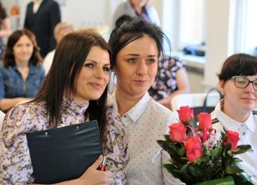 Uczniowie z Gromadzic prezentują swoje prace w Powiatowej Bibliotece Publicznej w Wieluniu