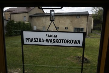 Noc Muzeów w Praszce: nowe wystawy i „ożywiona” ciuchcia