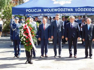 W Skomlinie odsłonięto tablicę dedykowaną wieloletniemu komendantowi śląskiej Policji