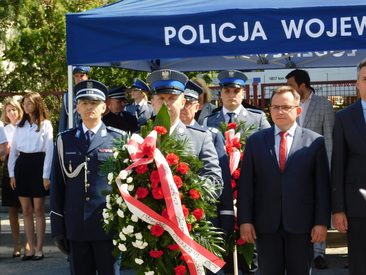 W Skomlinie odsłonięto tablicę dedykowaną wieloletniemu komendantowi śląskiej Policji