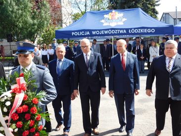 W Skomlinie odsłonięto tablicę dedykowaną wieloletniemu komendantowi śląskiej Policji